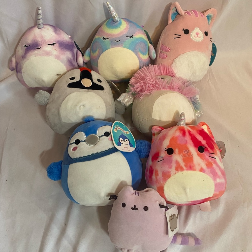 SQUISHMELLOWS